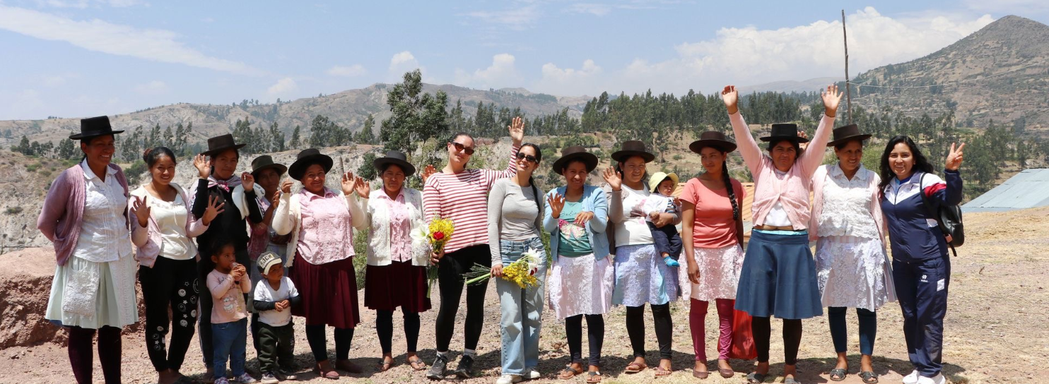 Walking Protest meets our artisans in Ayacucho